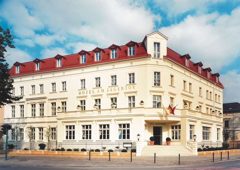 Am Jaegertor Hotel 4*